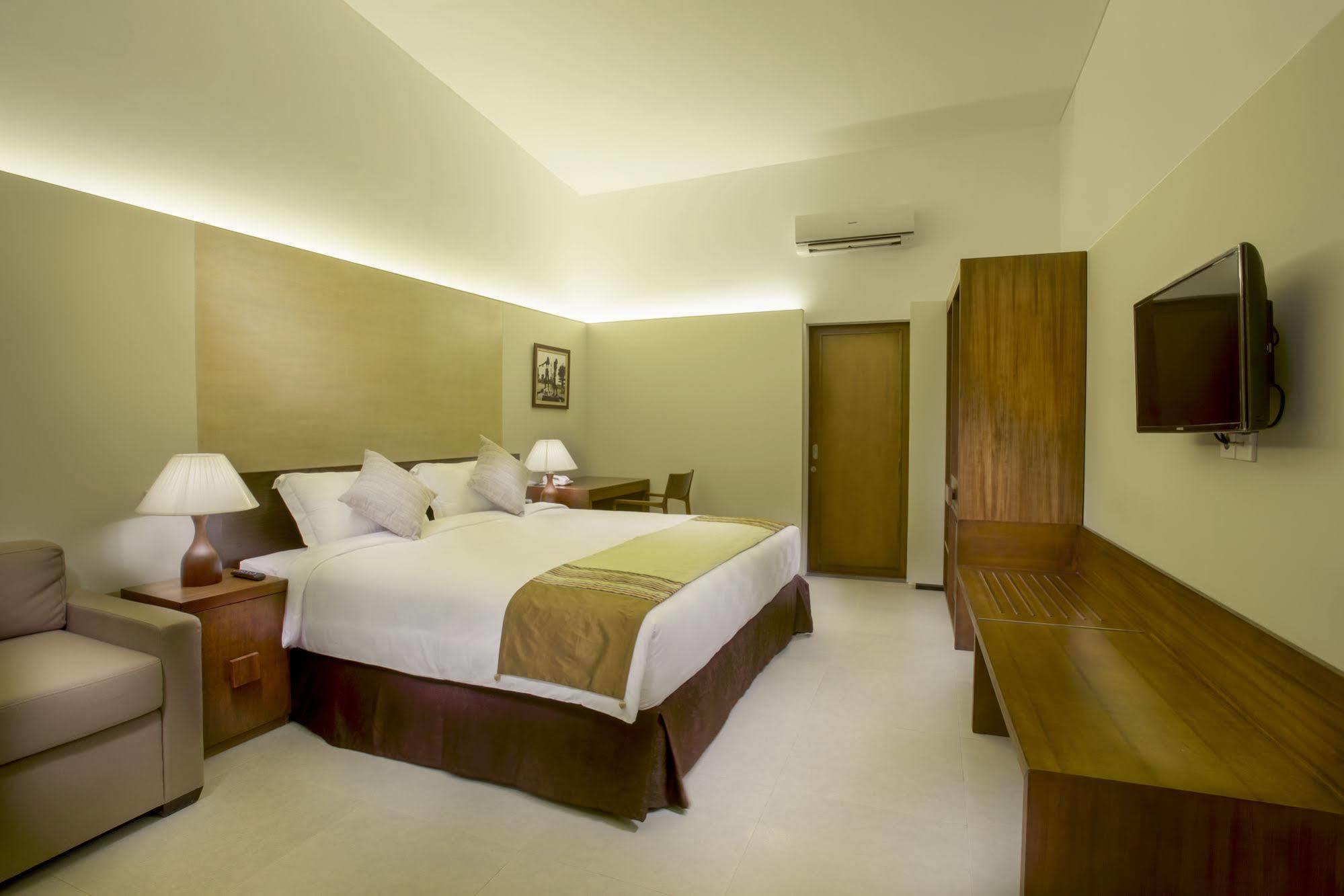 Hotel Neo+ Green Savana Sentul City Bogor Zewnętrze zdjęcie